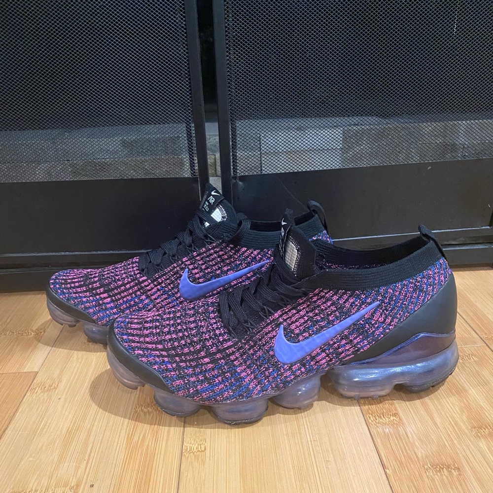 Nike Air VaporMax Flyknit 3 sz 9